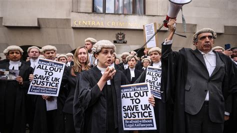Met Chief Barristers Are Adding To Sex Case Backlog