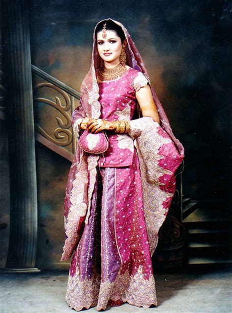 If you bride who likes indian culture and bright outfits, in this case we offer you indian wedding dresses. about marriage: indian marriage dresses 2013 | indian ...