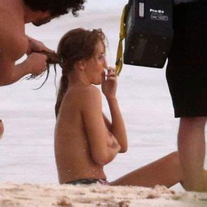 Rosie Huntington Whiteley Topless Jason Statham S Wife Seen Naked During Photo Shoot
