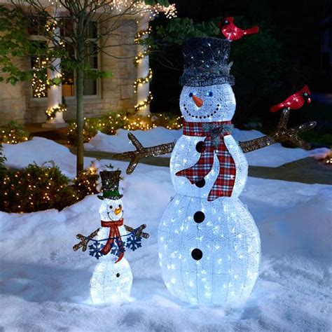 The next 50 ideas will help awaken christmas cheer no matter what your style or how you like to decorate for the holidays. Christmas Decorating Ideas - The Home Depot