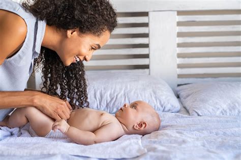 Aprenda Como Coletar Urina De Bebê Em 10 Passos