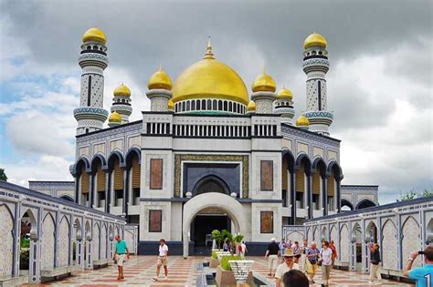 Photos Of Jame Asr Hassanil Bolkiah Mosque Images And Pics Holidify Com