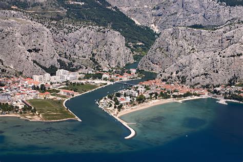 I wonder if the relative length of each country's coasts would reach some stable limit, even as the resolution gets no they don't, that's exactly the problem with trying to define coastline lengths. 10 Best Beaches in Croatia (with Map & Photos) - Touropia