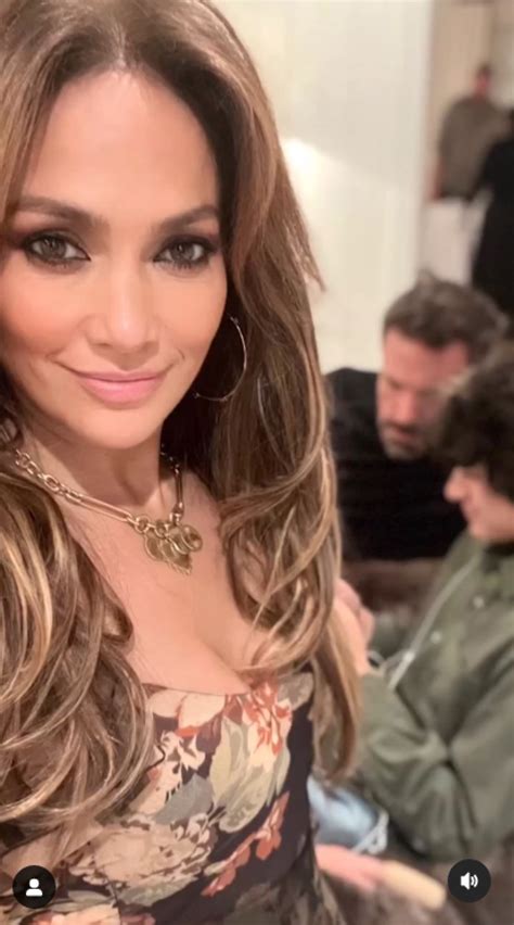 jennifer lopez shares sweet pics from her and ben affleck s first thanksgiving as a married