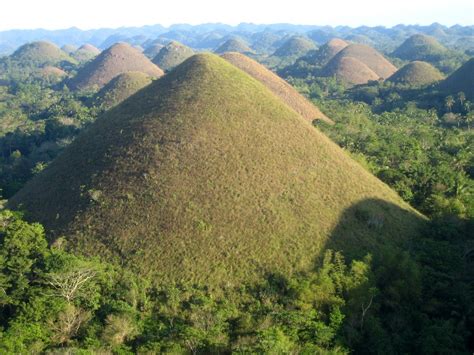 Chocolate Hills Most Famous Places