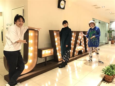 アートは常に、止まることなく、2つのもので忙しい。 それは執拗に死を反映 し、執拗に生命を創造します。 誰が救いたいのか、彼は失います。 笑顔で手放す準備ができている人たちは、彼を守ろうとしています。 【50++】 いきものがかり 壁紙 - PC / Android / iPhone壁紙/画像用のHD壁紙
