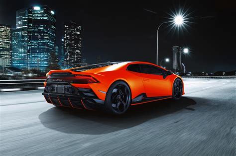 Maybe you would like to learn more about one of these? Album photo - Lamborghini Huracán Evo Fluo Capsule | Les ...
