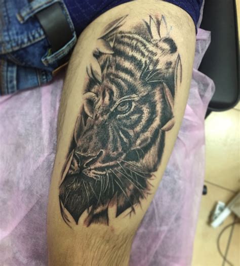 Tiger Tattoo On Thigh Art By Anna German Tattoos Tiger Tattoo
