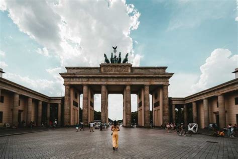 Paris Has ______ Buildings Than Berlin Does.