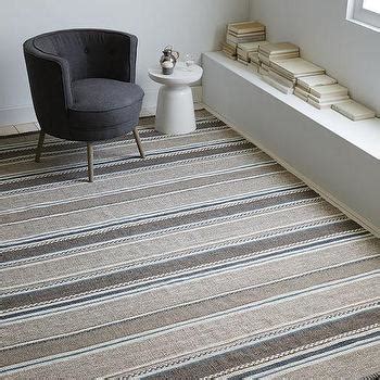 We are a homely, family run quality day nursery providing registered full day care for up to 57 chil. Hand-woven Moroccan Dhurrie Grey Wool Rug (9' x 12 ...