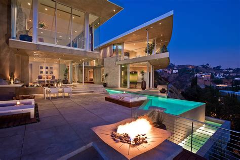 Top 10 Beautiful And Most Expensive Celebrity Homes In The World 2021