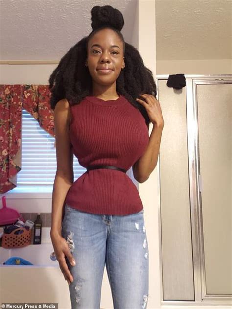 Single Mother Shows Off Her Very Tiny Waist Many People Left Shocked