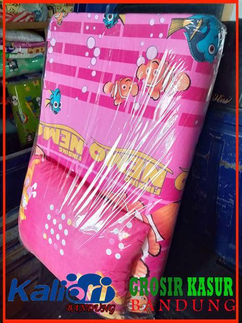 Kapuk merupakan pengisi bantal yang paling awal digunakan. Kasur Busa Lipat Bantal Ukuran 180x90x4 | Grosir Kasur ...