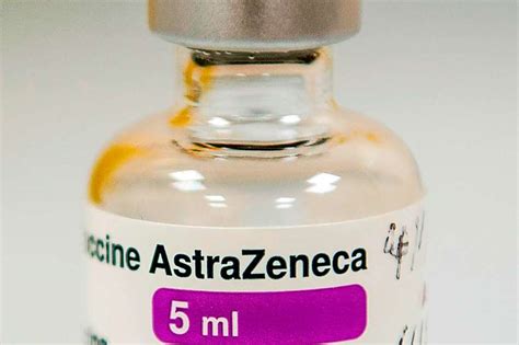 Schon um sechs uhr waren 1000 menschen vor. Astrazeneca -Impfstoff nur bis 64 Jahre empfohlen ...