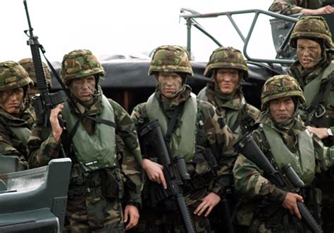 Het sollicitatieproces van het korps mariniers bevat met de fitheidstest en de kennismakingsdagen fysiek zware beproevingen. Uitdagingen genoeg voor vrouwen en Korps Mariniers