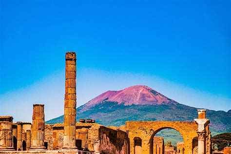 The Volcanoes Of Italy The Only Active Volcanoes In Mainland Europe