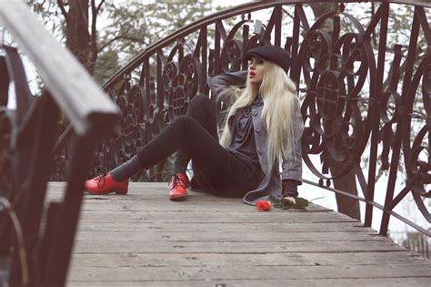I want you to show me. Do you remember me?: DOES IT FEEL BETTER THAN LOVE?
