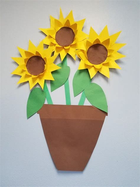 Summer Sunflower Display For Classroom Using Construction Paper