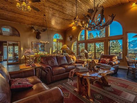 20 Homes With Amazing Views Of The Rocky Mountains