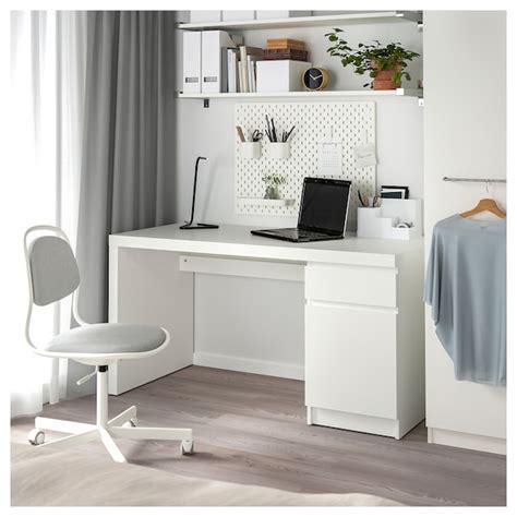 Es handelt sich um eine ikea. MALM Schreibtisch - weiß - IKEA Deutschland