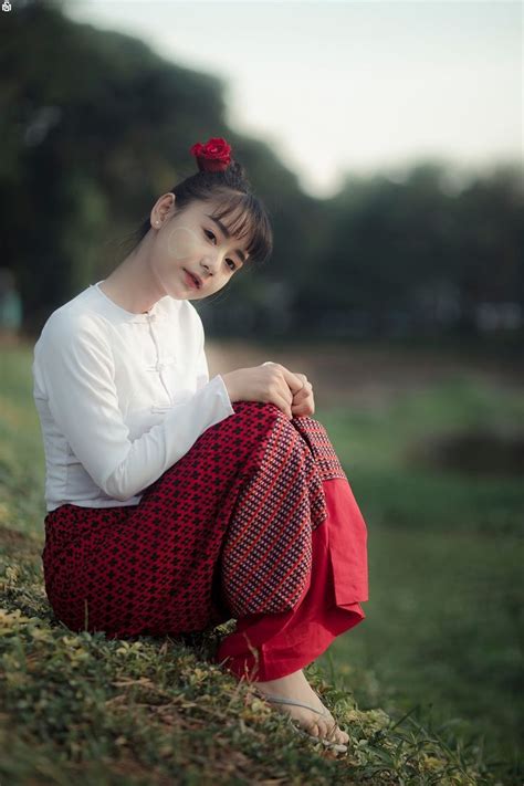 💃 𝓒𝓱𝓲𝓽 𝓢𝓲𝓮 𝓢𝓪𝓻 🇲🇲 asian model girl cute girl photo cute friend photos