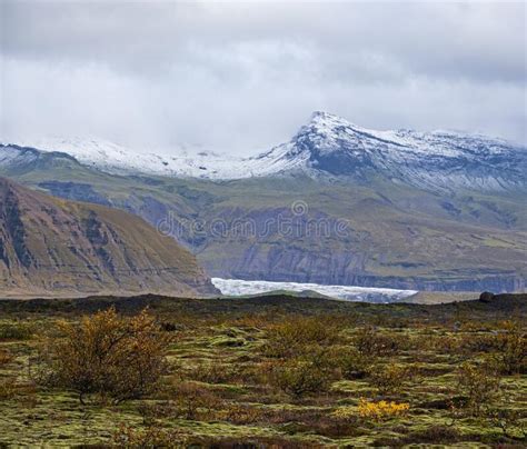 Iceland Autumn Tundra Landscape Near Haoldukvisl Glacier Iceland