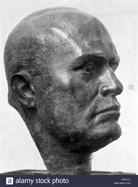 Bronze Bust Of Benito Mussolini Stock Photo Alamy