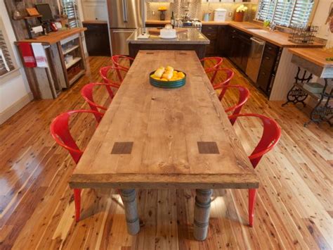 Buffets, sideboards and china cabinets are ideal for displaying and storing fine china, linens, or your favorite keepsakes. How to Build a Reclaimed Wood Dining Table | how-tos | DIY