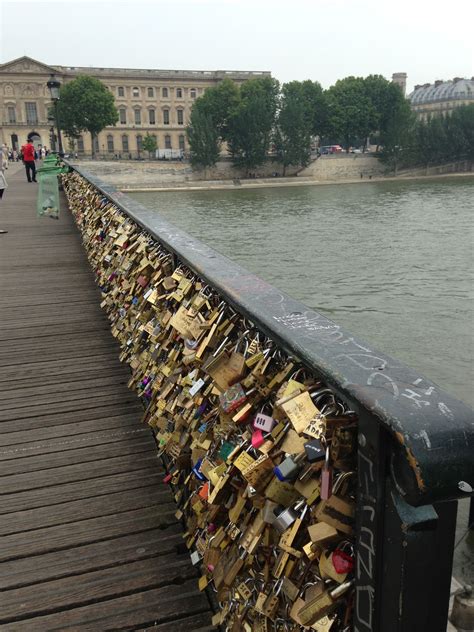 Love Lock Bridge Over The Seine Love Lock Bridge Love Lock Places