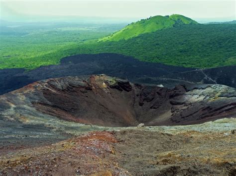 Descubre Los Paisajes De La Ruta De Volcanes En Nicaragua Ecoseed