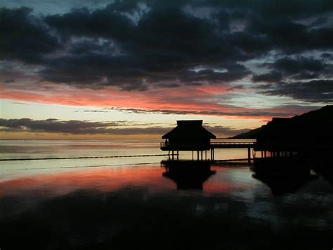 Tahiti Sunrise In Tahiti Ally Weir Flickr