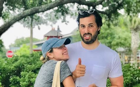 Counting On Star Jinger Duggar Reveals She Is Pregnant Idol Persona
