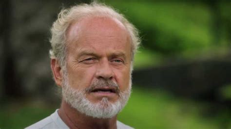 Kelsey Grammer Has Emotional Reading With Theresa Caputo | LittleThings.com