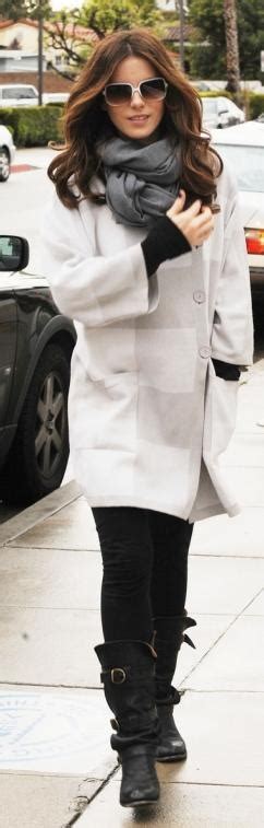 Who Made Kate Beckinsales White Sunglasses And Black Boots That She