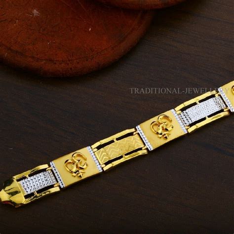 22k Yellow Gold Mens Bracelet Beautifully Handcrafted Diamond Cut