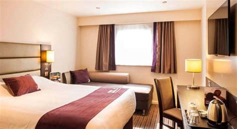 Which popular attractions are close to premier inn luton town centre hotel? Réservation de groupe : Premier Inn Luton Town Centre ...