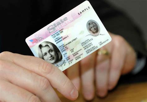 Law Would Make New York Motorists Update Drivers License Photos