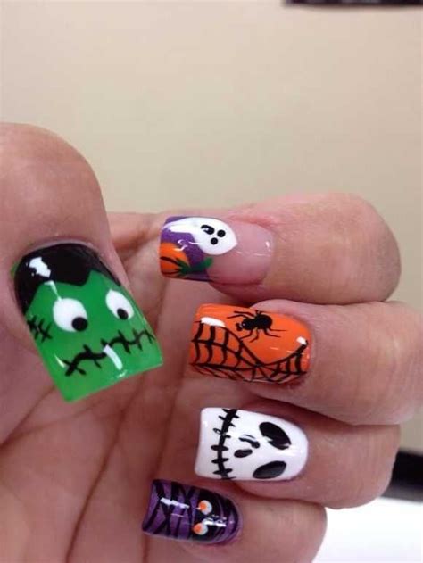 23 Easy Creative And Funny Nail Art Ideas For Halloween Holiday Nail