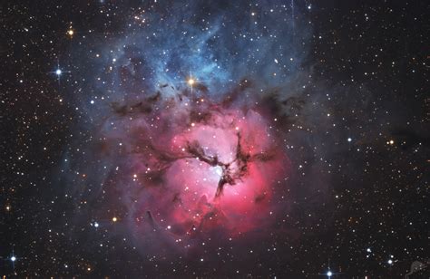 Apod Trifid Nebula Taken With Planewave Cdk 17 On