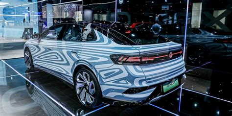 Volkswagen Ouvre Les Précommandes De La Berline électrique Id7 En