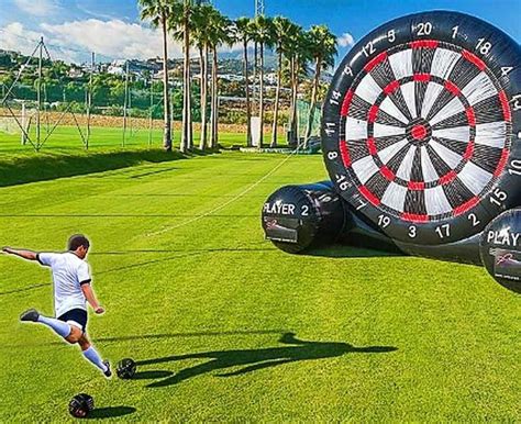 This is f1, this is f2. Darts Foci már 50 780 Ft
