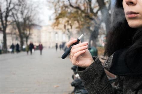 Electronic Cigarettes Increase The Risk Of Chronic Lung Disease Ace Mind