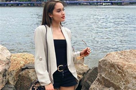 Menurut pengakuan sang bunda di akun instagramnya, foto tersebut pria pertama yang pernah menjalin hubungan dengan cinta laura adalah marcel darwin. Foto Panasnya Pernah Beredar, Kini Cinta Laura Dinobatkan Jadi Duta Anti Kekerasan terhadap Anak ...