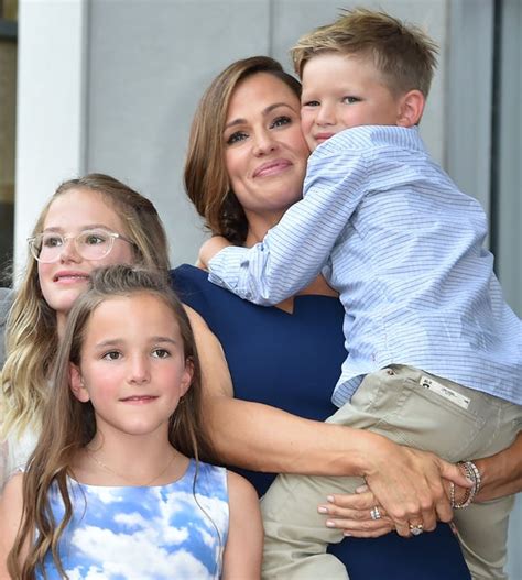 Jennifer Garner Ben Afflecks Son Unimpressed By Moms Dress Up Efforts