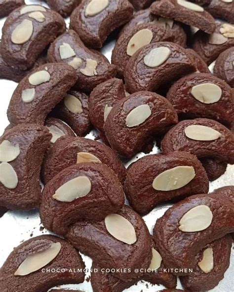 Resep Choco Almond Cookies Renyah Sweetrip Indonesia