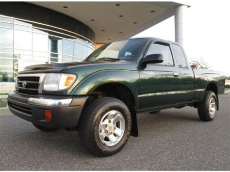 Sell Used 2000 Toyota Tacoma Extended Cab Sr5 4x4 5 Speed Manual 4