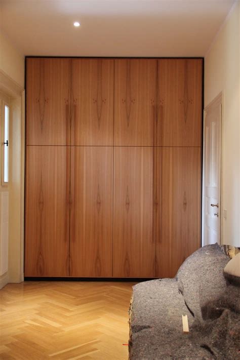 Das wundervolle, unhöfliche team der arbeiter ließ zu wünschen übrig, etwas kam jetzt nicht mehr !!!! Einbauschrank im Flur aus Rüster - dein Tischler in ...