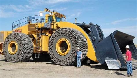 Pin By Gdes Tuan On Form Shape Heavy Equipment Caterpillar Equipment
