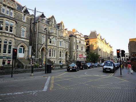 . adoptado por primera vez en la cumbre de cardiff, que es la capital del país de gales y también la ciudad en que resido. TURISTANDO POR AE !!!: PAÍS DE GALES - Nos Jogos Olímpicos ...