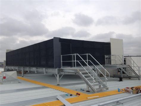 Installing a screen planting often requires the purchase of many plants or trees bought all at once. Acoustic screens for rooftop chillers, plant decks and more.